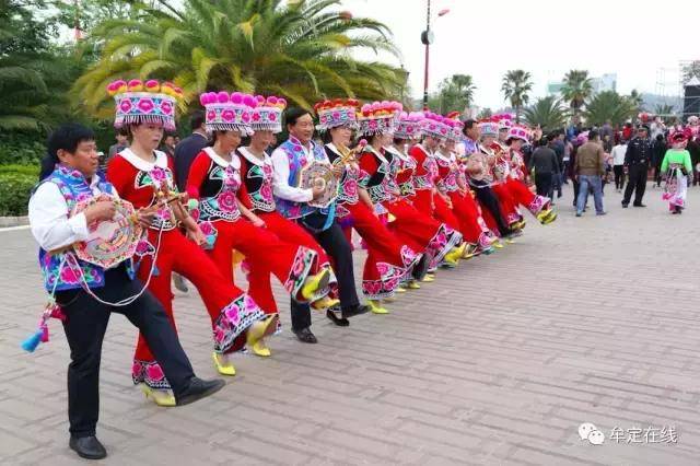 大美彝乡|牟定左脚舞,千年跳一脚,万人歌盛世
