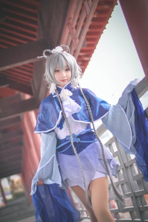 cos:洛天依冬至芍药.