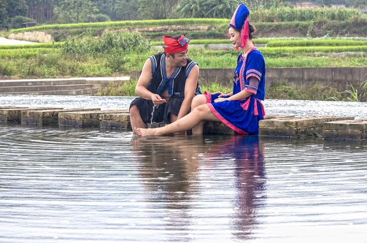 阿哥阿妹情意长(二)