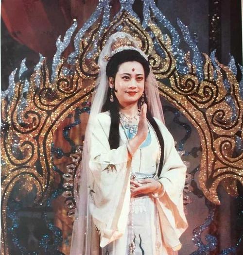 左大玢1982年在《西游记》中饰演"观音菩萨"一角而