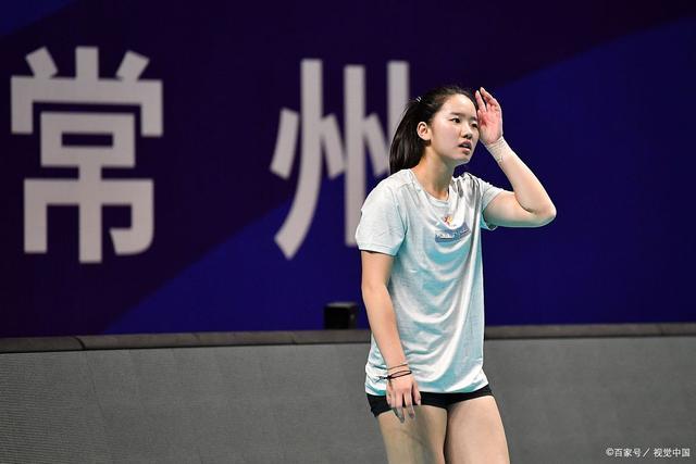 江苏女排备战新赛季,蔡斌训练倪非凡改打位置,全力以