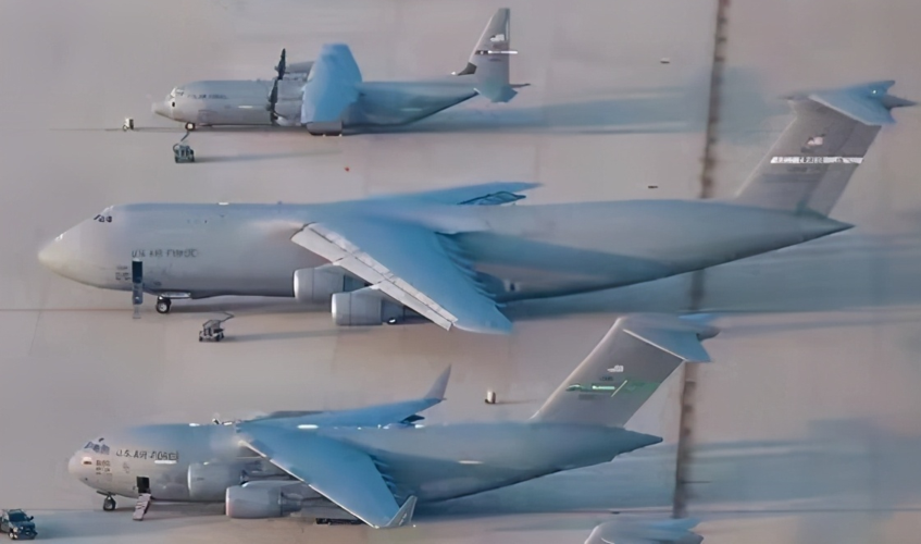 "环球霸王",运输机"三剑客"里最年轻的,c-17运输机实力果然不俗!