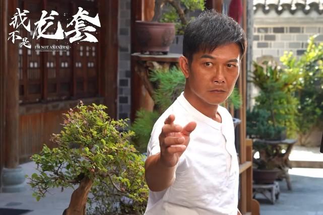 很多人知道钱小豪都是因为林正英的僵尸片,其实钱小豪是动作演员出身
