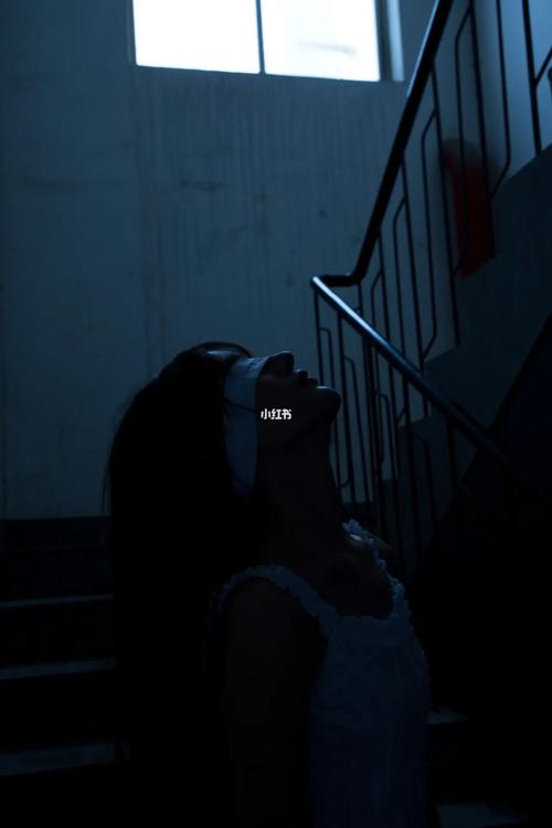 十宗罪封面|暗黑丧系 情绪写真08_写真_丧系_约拍_眼影_红棕色_口红