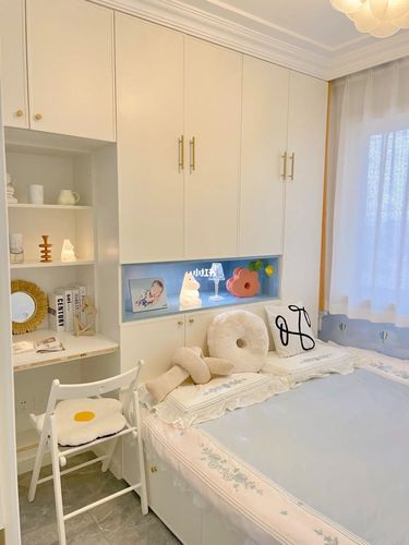 好看又实用的榻榻米 95蓝色系卧室太治愈了_榻榻米