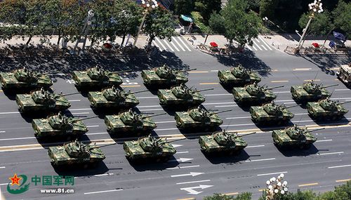 轮式装甲突击队方队.履带式自行火炮方队.受阅装备列阵长安街.