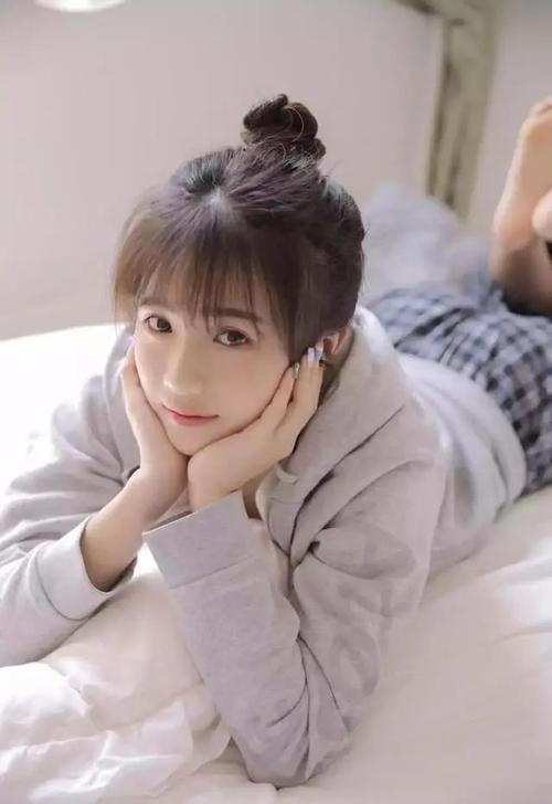 丸子头女生美好的一天