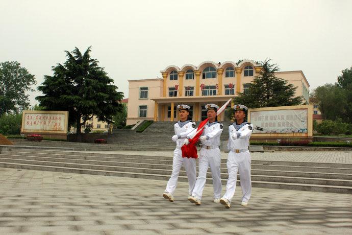 [转载]【回部队看战友】8.烟台莱山机场是我的"初恋"