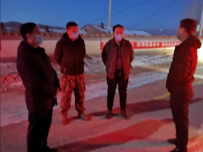 扎兰屯马场四队党员干部群众防控疫情