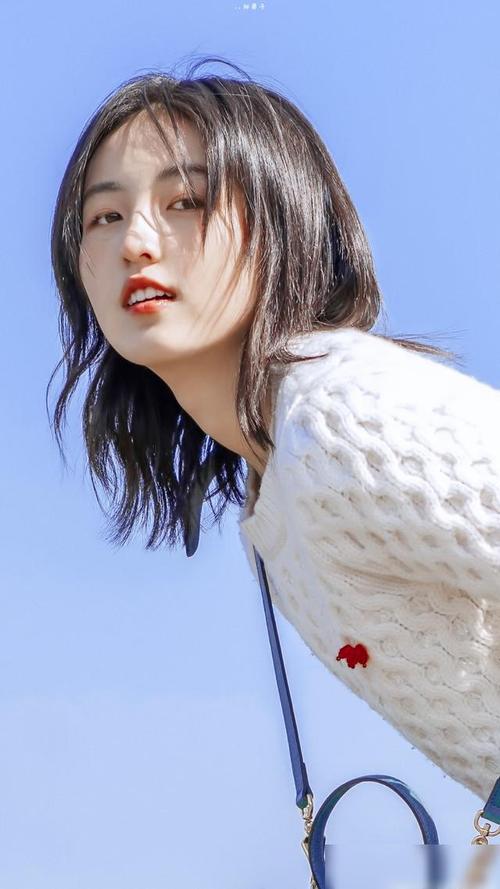 张子枫靓照走一波可盐可甜的妹妹你喜欢吗