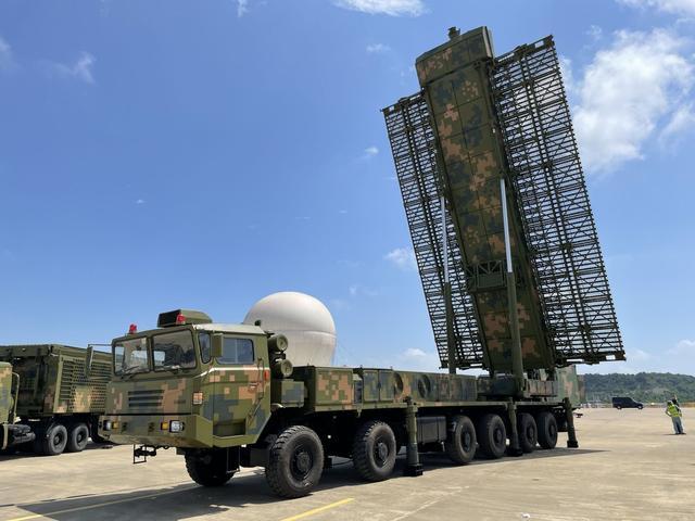 ylc-8e型反隐身雷达.中国电科14所供图