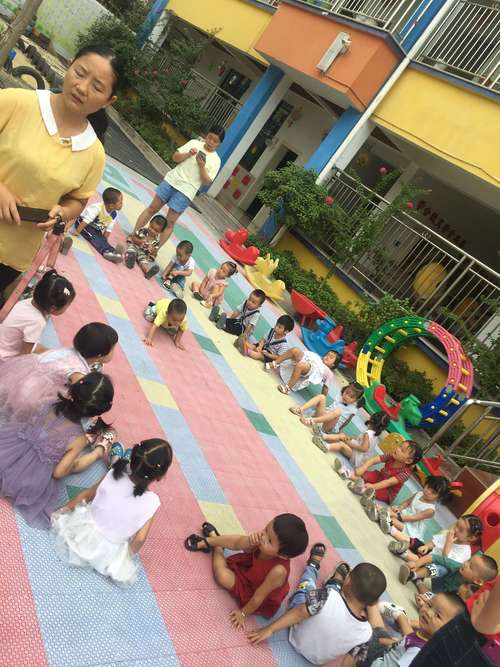 小哈佛幼儿园小二班精彩的生活～中秋节 - 美篇
