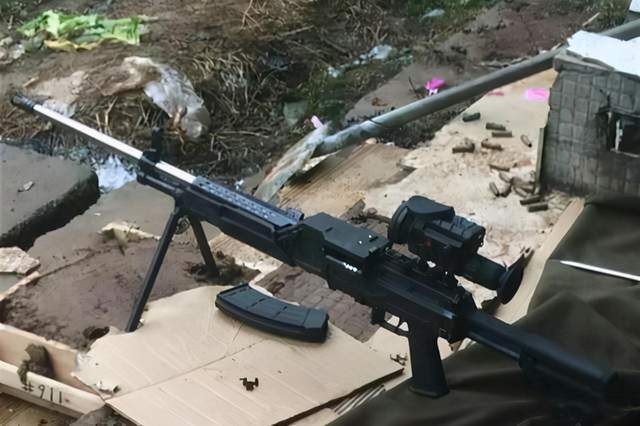 8mm轻机枪,采用弹链和弹匣双路供弹,或将取代95式