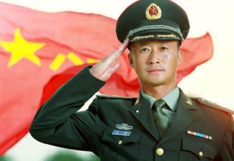 出演军人最好的四位明星吴京只能排第三第一位到目前没人超越