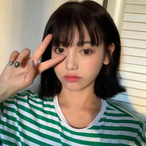 头像女清纯19岁,女生头像图片-回车桌面