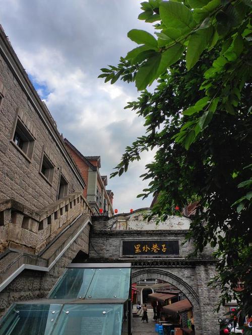 「重庆龙门浩老街」一道南滨路上精美又用心的风景线