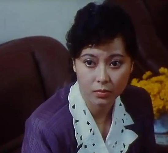 唐国强前妻除夕夜自杀,他转身再娶29岁貌美小娇妻,真相惹人怜