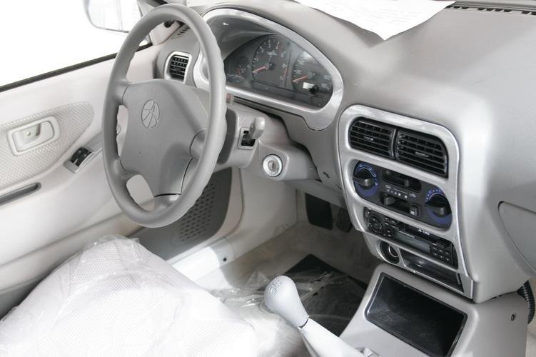 天津一汽夏利a 内饰