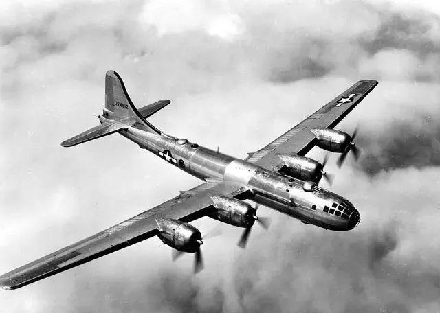 美军轰炸机造成的伤亡非常严重,以至于后来有人评价 长津湖之战: 如果