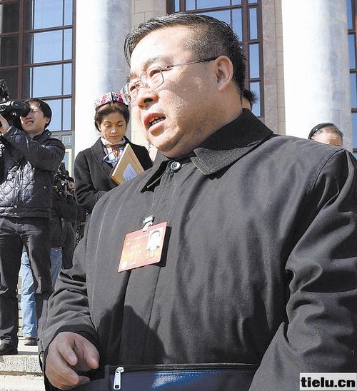 全国人大代表杨绍清加大营销力度推进路企双赢
