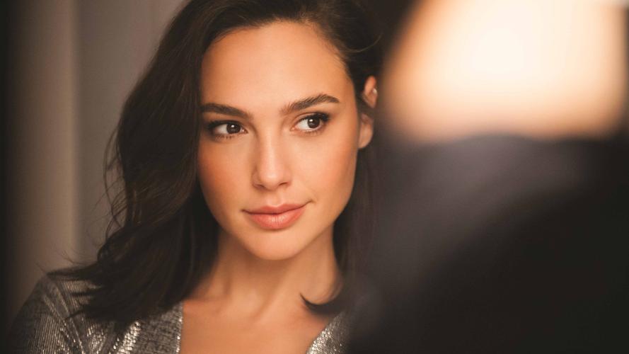 盖尔·加朵(gal gadot)高清桌面壁纸