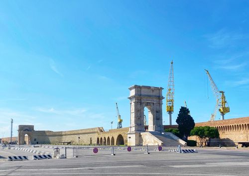 安科纳港口的古罗马图拉真凯旋门arch of trajan~trajansbogen