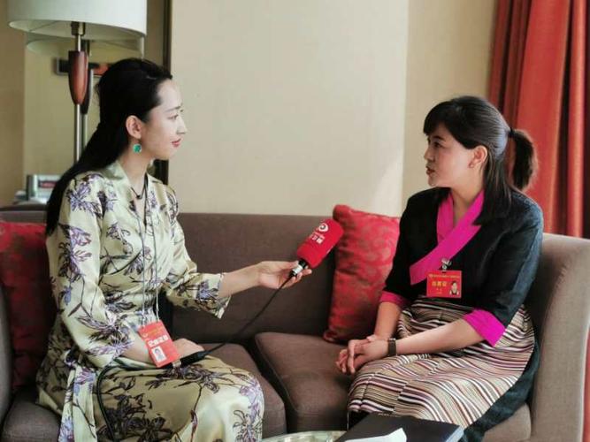 【代表委员很给力】政协委员钟色:藏区青年创业就业应该得到扶持