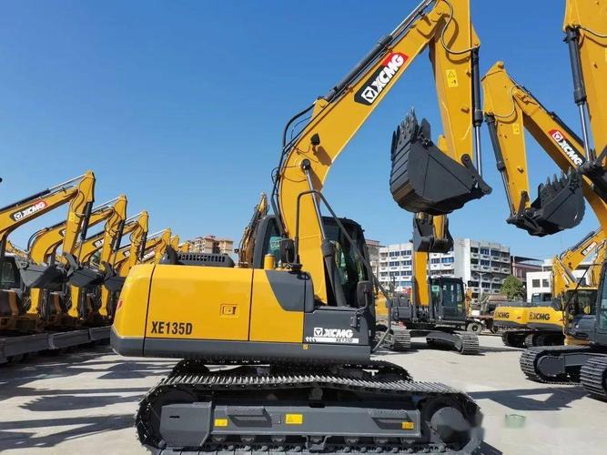 徐工xe135d挖掘机