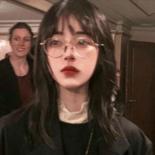 求清冷女生头像