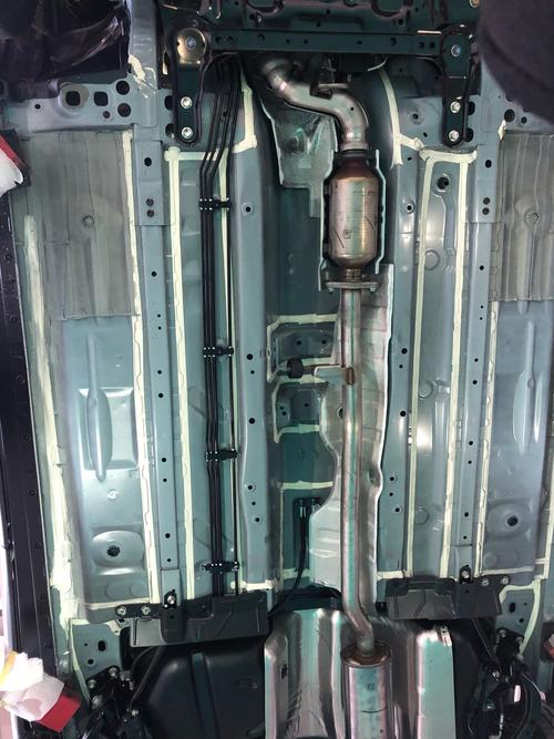 日产逍客(白色)——底盘黄金柔甲车架号:jd184986