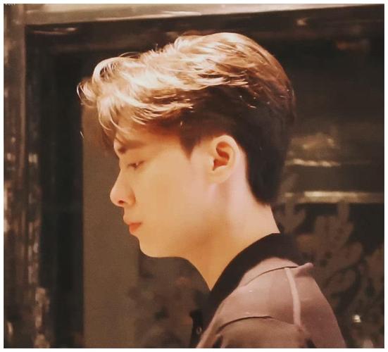 李易峰一波侧颜杀