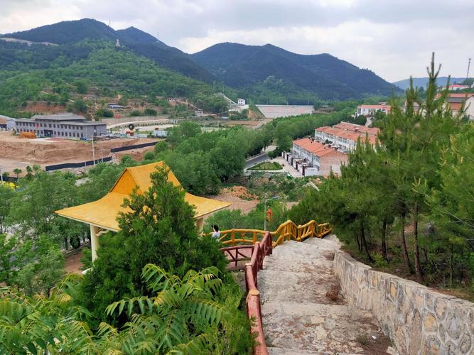 其它 西沟村 写美篇   平顺县西沟村,是李顺达和申纪兰的故乡.