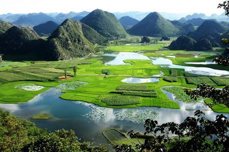 去文山壮族苗族自治州看自然地貌