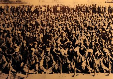 &nbsp;&nbsp;&nbsp;1950年1月7日,18军在开赴川南各地途中,接二野电