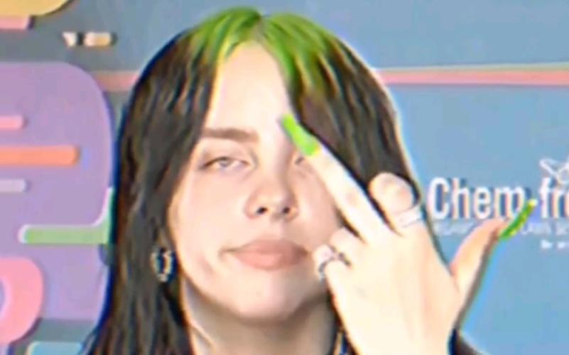 billieeilish是你们的丧甜丁字裤billie吖