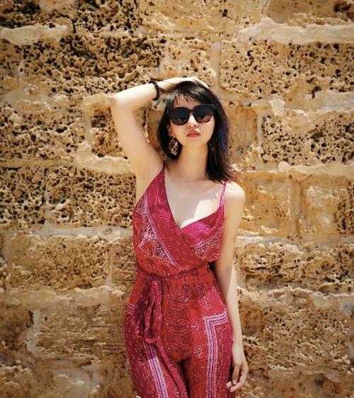 2019主持人大赛最有可能获得冠军的两个人,口齿伶俐