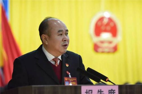 会议听取了县人大常委会主任谭兵作佛冈县人大常委会工作报告