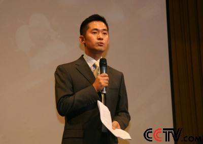 中央电视台主持人王洲