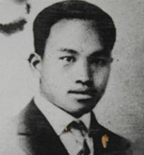 原创红四军四任军长,二位授元帅,一位神秘失踪,一位山村地头蛇杀害