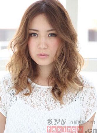 2014最新发型推荐 碎发卷发最in