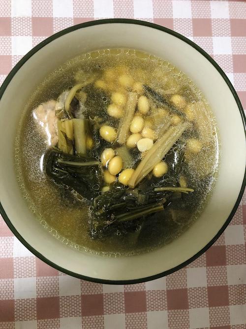 香辣小龙虾和菜干黄豆龙骨汤