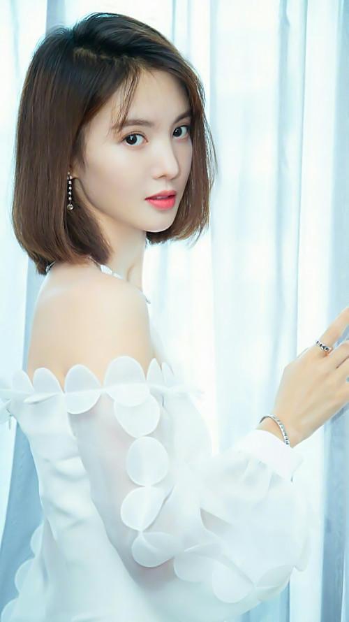 明星金晨高清写真图集:清纯靓丽,美丽怡人,笑容甜美