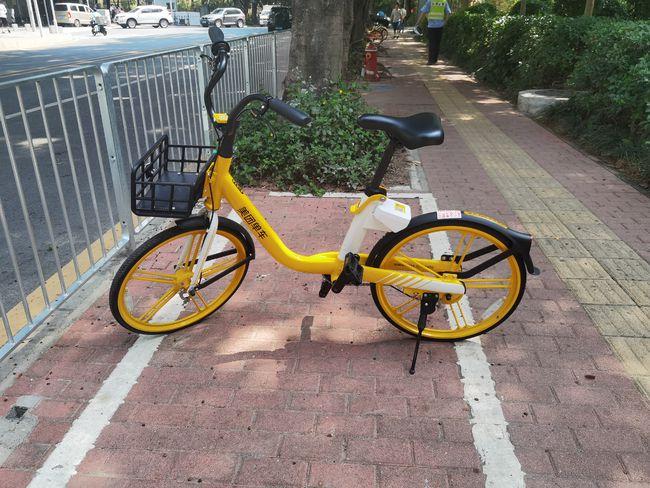 大家注意骑共享单车在停车点外关锁还车是违法收管理费