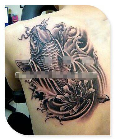 我左肩上有一个巴掌大的蝎子图案,想用别的图修改掉,我在呼市,大约