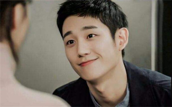 丁海寅家境如何 丁海寅背景被揭竟大有来头震惊众人