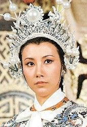 凭老版《水浒传》中"潘金莲"一角走红的王思懿,在《巾帼英雄穆桂英》