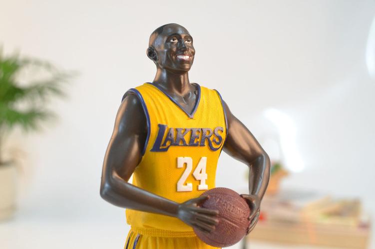 摆件工艺品nba球星湖人队小飞侠黑曼巴24号科比篮球