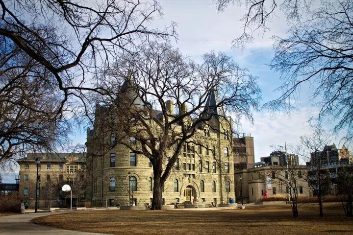 6. university of winnipeg温尼伯大学