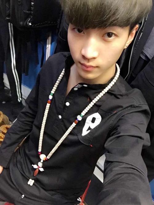 帅哥下面鼓鼓,怎么回事