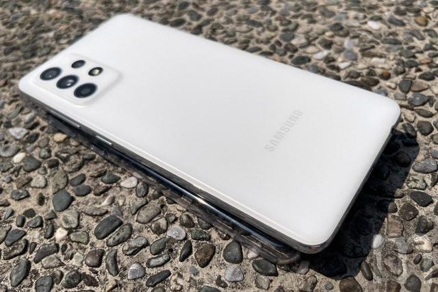 三星galaxy a52 5g 评测:锁定大众市场,融入旗舰手机